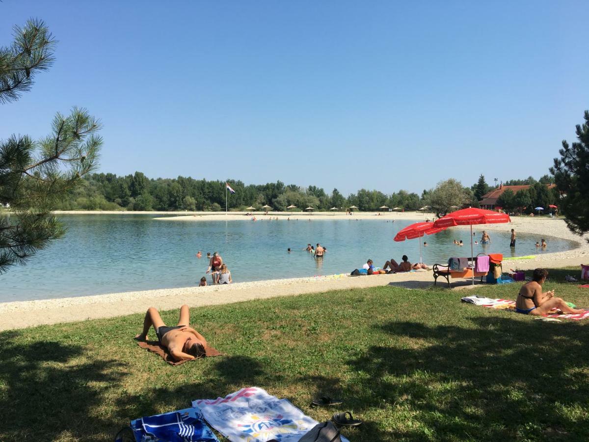 Apartment Happy Day Varaždin Екстериор снимка